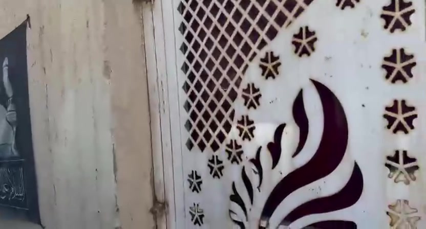 ‏🏡 فرصة استثمارية مميزة - بيت للبيع في النجف الأشرف 📍
الموقع:
النجف الأشرف - منطقة البراكية / شارع المطار
(الشارع مقابل باب خروج المطار مباشرةً - موقع حيوي ومميز)
✨ مواصفات العقار:
 * المساحة: 200 متر مربع.
 * نوع البناء: صب كونكريت مسلح.
📞 للتواصل والاستفسار:
يرجى الاتصال على الرقم التالي:
***********
