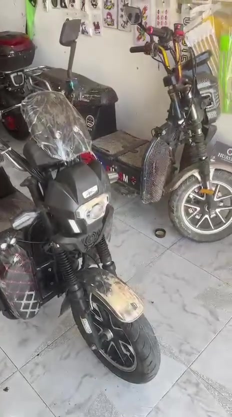 للبيع موطور شحن شكل ٢٤ موطور حيل نضيف وبطاريته علا فحص وكهربائياته كلها شغاله 
السعر 450  وبي مجال بسيط 
للتواصل *********** 

عنوان قضاء هيت حي الاطفاء مقابل جامع حارث بن يزيد معروف بجامع شيخ مهند 
واي واحد يريد يسحب موطور من جمعيه اشتري من عنده بسعر لي يعجبه 
يتوفر بطاريات وبيع وشراء الدراجات وصيانه وغسل وكماليات كافه دراجات شحن بأسعار مناسبه
