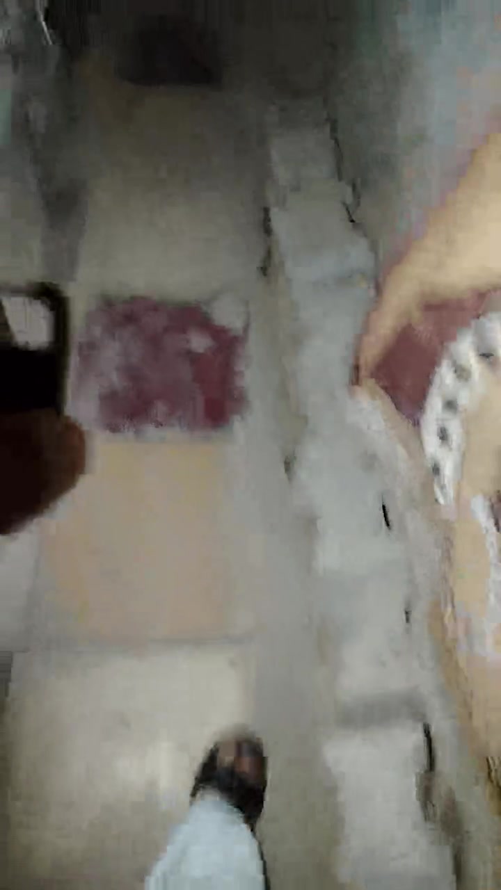 سلام عليكم لايت لد قطقه صغيره لاكن ضوء قوي تحمل مع ميداليت مفاتيح والبيت اوتضع على دراجه او في تضع فوقه خوذ العمل في مواقع العمل سعر القطعه 5000 القطعه تشحن عن طريق تايبسي, ***********
