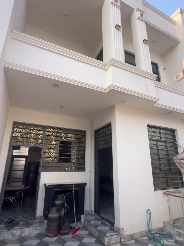 على بركة الله تعالى
مشتمل للبيع سامراء دوانم المعمل  قرب جامع المحمود
المساحه 130 م طابقين 4غرف مع باقي التفاصيل داخل الفديو 
السعر 76وبي مجال 
***********
