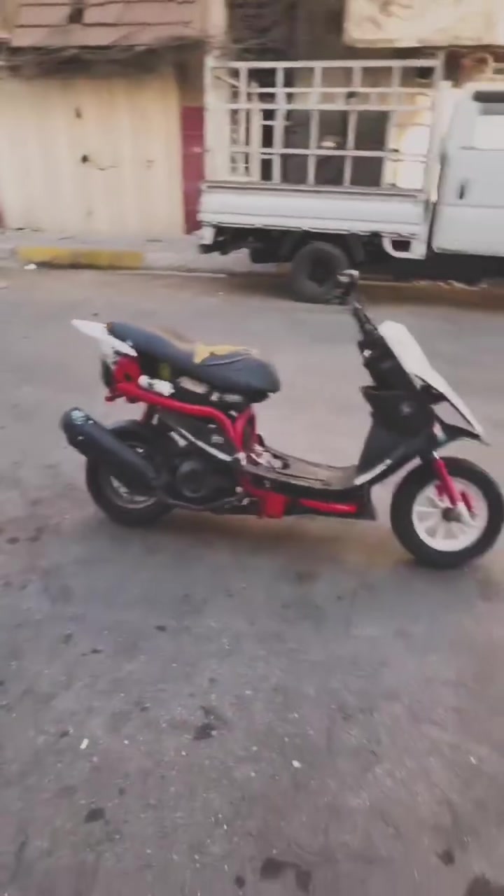 دراجه عدله مال لعب بوشه55دراجه حلوه وقويه ويردلها بس باتري ويشتغل اسلف هيه تشتغل هندر سعرها 300

***********
