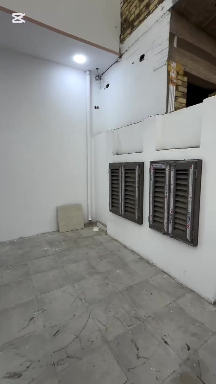 **دار للبيع – **

📍 الموقع: حي الجامعة – مجاور مجمع حيدر الحاج هندي 
📐 المساحة: 200 متر

✨ تفاصيل الدار:
 • استقبال
 • صالة
 • مطبخ
 • غرف نوم: 2
 • صحيات: 2

🛣️ مميزات الموقع:
 • يقع على شارع بعرض 12 متر
 • تتوفر خدمات (إنارة + مجاري)
 • يبعد 10 متر فقط عن الشارع المبلط

📞 للاستفسار:  ( ‭(***********
