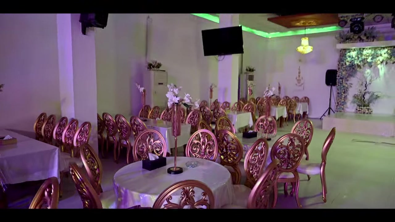 عليك #العروسة وعلينا كلشي  😎🤣

يعني لحك اذا عندك مناسبة 😉🥳

 
    🔥🔥🔥   1,700,000  🔥🔥🔥

ملاحظة:- السعر يشمل♦️✨ حجز الفندق ( المنصور ميليا) ✨ ♦️يوم واحد للعرسان🏢
♦️✨صالون مكياج وتسريحة للعروسة ✨♦️يوم العرس 

💇🏼‍♀️والعشاء🍔
ويشمل :-

🔸1- الكوشة
🔹2-مراسيم الدخولية💂🏻‍♀️
🔸3-دي جي 🎸🎧+ انارة ليزرية 
🔹4-تصوير فديو 🎥+ صور فوتوغراف 📸عدد 30 
+ صورة جدارية 30*40 (كادر رجالي+كادر نسائي)
🔸5-دخــــــان 💨
🔹6-خدمة عمال( متخصصين في مجال الاعراس) (كادر رجالي+كادر نسائي)👩🏼‍💼👨‍💼
🔸7- فرقة لبنانية 
🔹8-فرقة بغدادية
🔸9- فرقة بصراوية
♦️10-تسريحة ومكياج للعروسة💇‍♀️💅
 ♦️11- حجز غرفة vip  للعرسان في فنادق خمسة نجوم ⭐️⭐️⭐️⭐️⭐️مع وجبة عشاء فاخرة مع وجبة فطور للعرسان
♦️12- (100 )طبق عشاء🍱 ويشمل كل طبق :-
•شيش كباب دجاج🍢
• لحم بعجين🍕( لحم عراقي) 
• بورك 🥟
• فنكر🍟
•طرشي 
•بطل ماء
•علبة ببسي
•صمون 
ويكون الاكل بشرط حار وتازة 👍🏻

♦️13- (100) قطعة كيك مع بيبسي 🍰

♦️14- (( 3 قوالب كيك)) 🎂مع ميز كيك كامل مع الستاند للعرسان

15- بروفا للعرسان قبل موعد الزفاف ب ٥ ايام

16- شاشة عرض كبيرة داخل القاعة🖥  وشبكة wifi🌐 
داخل القاعة

(( القاعه تتسع الى ٣٥٠ شخص ))

يوجد كراج كبير للسيارات داخل البنايه..
📍موقع القاعه في المنصور - مقابل حديقة الزوراء - مجاور محكمة الزوراء- بناية اتحاد الحقوقيين- قاعة بغداد للمناسبات..
اوقات الدوام للاستفسار والحجز من الساعه( ١١ - ٩ ) مساءً
ولمعلومات اكثر يرجى مراسلة ع الخاص او الاستفسار على الارقام الاتية :-

بأدارة ⚜️سعد بغداد⚜️

📱***********

⚜️مصطفى سيتو⚜️

📱***********

