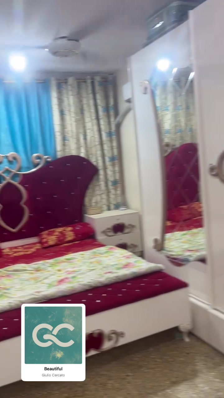 غرفة نوم مستعملة شي قليل مستعجلين على بيعتها ***********
