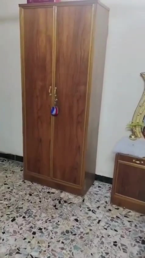 غرفه عراقي • مجال قليل