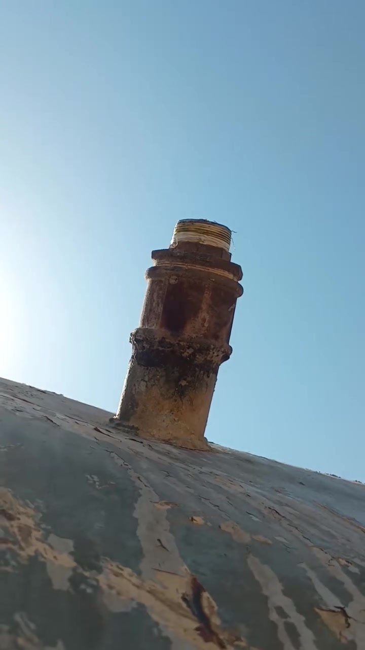 بسبب الوعود الكاذبة نعيد النشر خزان حجم كبير 35 او40 الف لتر للبيع جديد جدا للاتصال ***********

