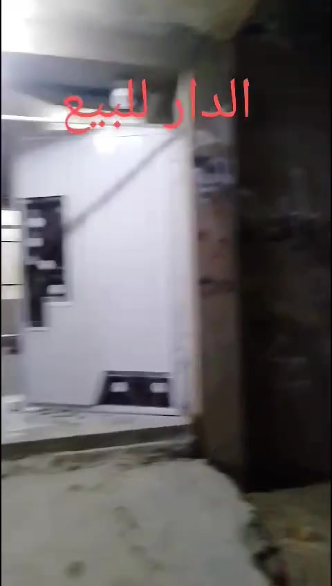 بيت للبيع 
رجم حديد نواب ضباط بالزراعي بي وصل بلدية 
100متر باص السعر30.. وبي مجال 
الاستفسار ***********

