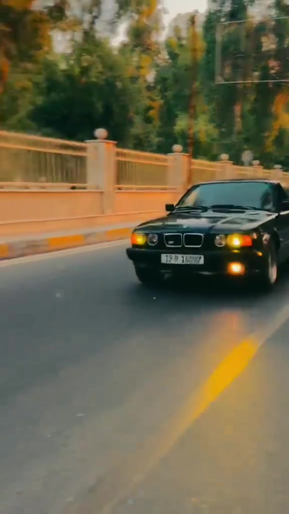 السلام عليكم والرحمة
بيئم دبليو BMW. 540. V8اصل بليته وسنويه   موديل 1994

اللون اسود كحلي 

مكينه وكير شرط ترايك 260 وين ماتريد 

صبغ الجاملغ الخلفي فقط 

اعلى فئه فول فول مواصفات

 كشنات جلد كهربائية 

الجامات تنسد مع القفل 

باگ فاير 

دبل يربگ دبل جگمجة 

منضومه تبريد جديده يعني ثلج 🥶

سلايت روف ثلث حركات 

ويل 17 خلية  السيارة احلى من الصور وجاهزة السعر 77 وبي مجال 

*********** وتساب

