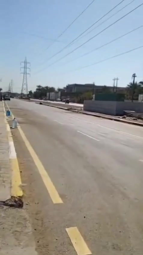 بيت للبيع مساحه ٦٠ متر الموقع حي البساتين شارع أحمد الوائلي بناء حديث طابقين مع بيتونه الطابق الثاني يحتوي علئ غرفتين نوم كبيره وغرفه صغيره سويت كامل   ***********
