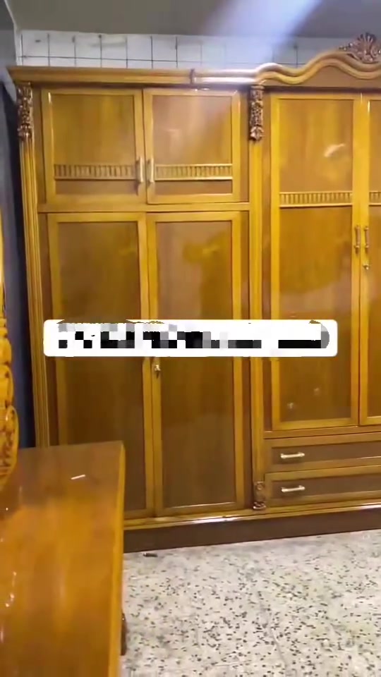 غرفه اخشاب  تسكام  5 ملم صاج داخل وخارج  الغرفه كلش ثكيله وخشب قوي واخت الجديدة ونظيفه كولش اي كسر و ضرر ما بيها  نسبة نظافته 100 / 100 
القاعدة بلوك السقف بلوك الظهر جرجوبه 
 الغرفه ولا غلطه بيها و بالعافيه على لي ياخذها  
وتساب/  ***********
 العنوان بغداد البياع لاعلام اكو  توصيل هم موجود
