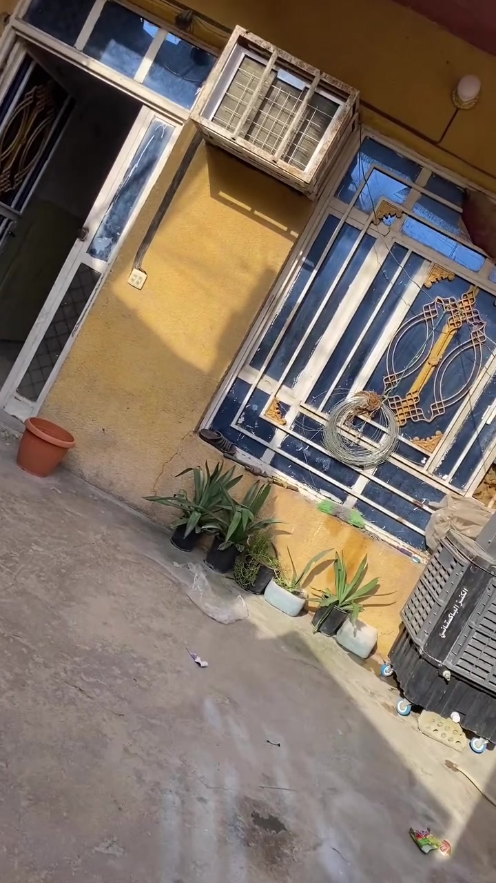 حي الزهار • ١٠٠م • ٣ غرف نوم