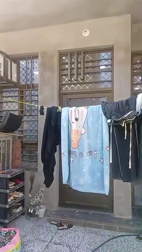 السلام عليكم بيت للبيع طابو صرف مساحة 100 كماليه شارع الاصفر مقابيل حسينية الامام المنتظر طابق واحد كامل سعر تصل اني مكلف بنشر شراي يتصل ‏‪***********‬‏
