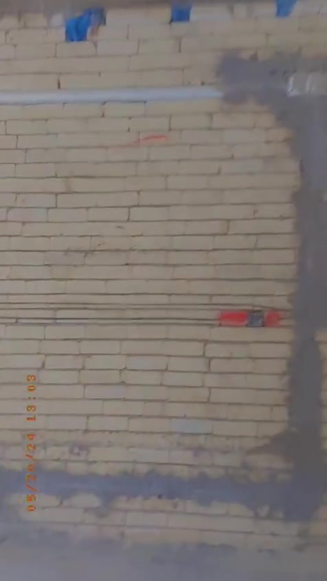 من رخصة الادمن هيكل للبيع زراعي شاكر العاني قرار محكمة وسند بي مساحه هيكل ٩٠ واجهة ٧ نزال ١٣ يحتوي على استقبال ٤في٦ غرفة ٤في ٤ مطبخ ٣ في ٧ منور وصحيات وطرمة ٢م الطابق الثاني نفس البناء طابق الأول نقص صب السقف ماي كهرباء مجاري كامل ***********
