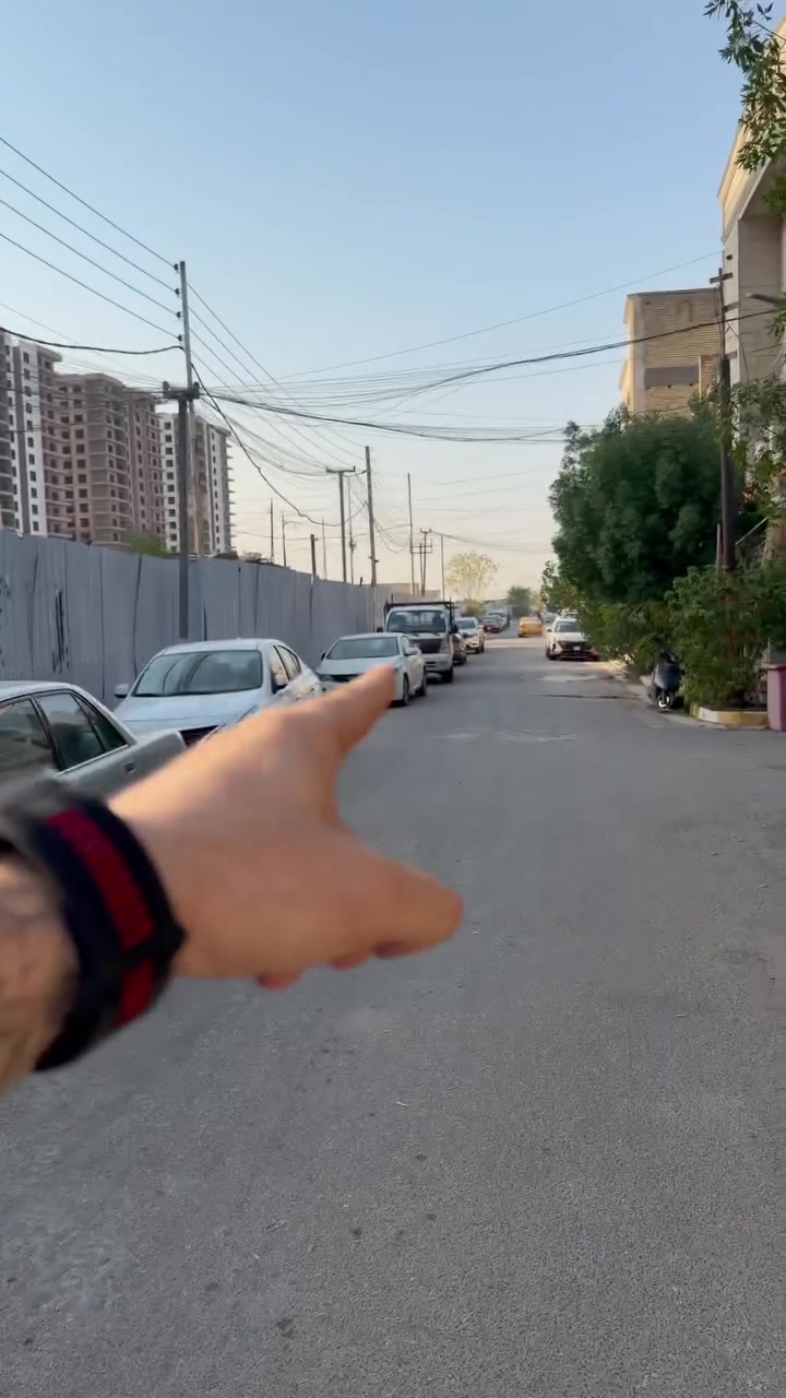 بيت 50 متر للبيع باسمي
بلحريه شارع 20 اول فرع بعد السيطره

جبهه 5 ونزال 10 
البيت كله ديكورات داخليه وسقوف والشبابيك كله المنيوم وابواب تركي ومحجر جام وارقه شغل اشتغلته بيدي

البيت كامل مناقصه مصرف الف دينار وجاهز وفارغ 

التفاصيل بداخل الفديو

للاتصال ***********
