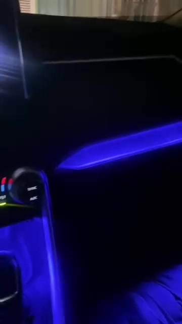 راف فور ٢٠٢٠–٢٠٢٥ • LED داخلي • أزرق