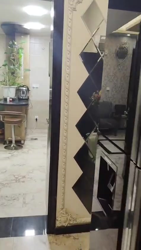 🛑🛑🛑جديد جديد للبيع شقة في مجمع سكني في الشعب 
مجمع الزيتون يحتوي المجمع على مدخلين من جهة الشعب و من جهة سريع القناة والشقة تحتوي على غرف نوم عدد 2 خدمات صاله مطبخ 
الشقة مجهزة بالكامل بخدمات انابيب غاز و خدماتها ممتازة جدا
🌟مكان الشقة في البناية c11 في الطابق الثاني مكان مميز جدا
وبسعر مميز 190مليون من دون الاثاث 
200 مليون مع الاثاث 
للاستفسار التواصل مع مكتب الدرويش للعقار 
*********** 
او التواصل على الواتساب 
غير ذلك لا يتم الرد
