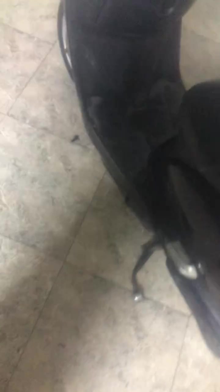 للبيع الشراي يراسني كله شغال نكره سلف ليدي حديث   ب 800 وبي مجال للشراي
الاتصال على هذا الرقم (***********)
