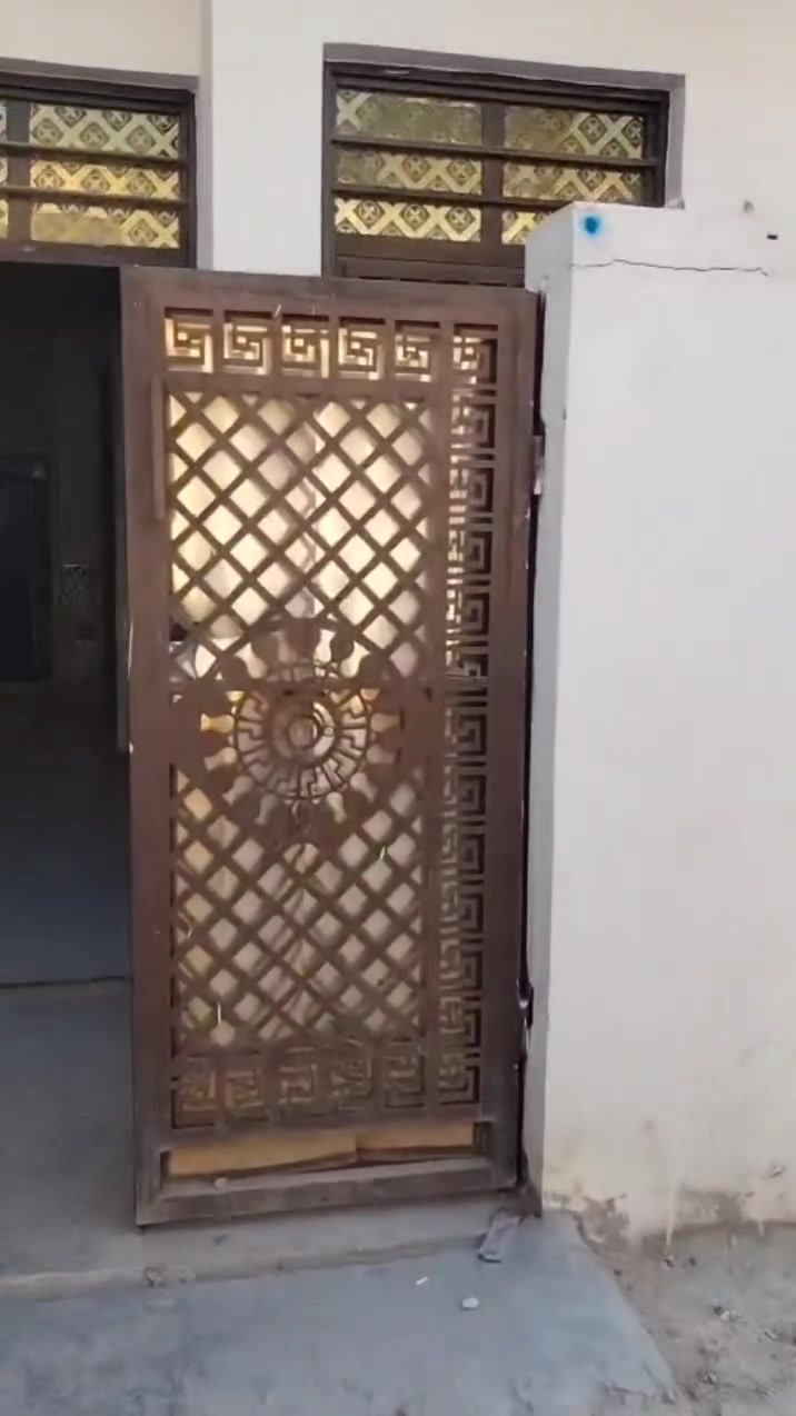 @إشارة سلام عليكم توفر بيت اليجار الدوره قرب كليت الهادي غرفتين منام وستقبال ومطبخ وصحيات يرهم طلاب ويرهم عالى ***********
