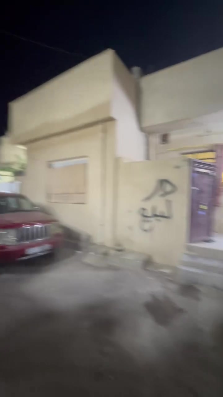 السلام عليكم بيت م ١٠٠ كامل من كلشي ***********
