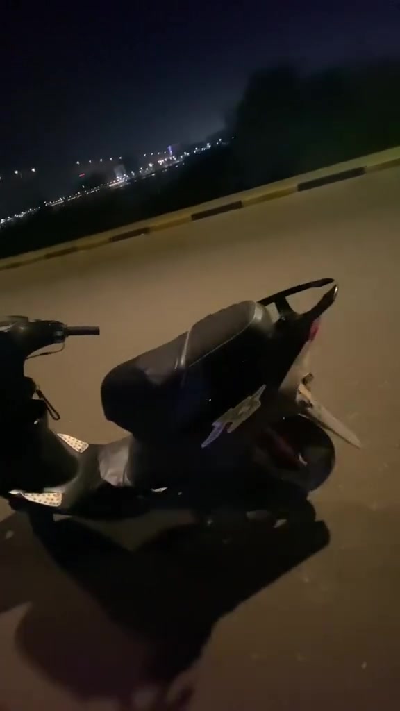السلام عليكم دراجه ماكس عدله للبيع بوشه٤٩بلاديه دراجه مفتوحه صارله يومين من جفتت بعدهي ما مسحوكه صالنصه أف ام دراجه شلعه ومعدل خير من الله تجي وتفحص وين ما تريد دراجه تخبل مكاني البصره التنومه شط العرب سعر ٤٥٠وبي مجال رقمي ***********
