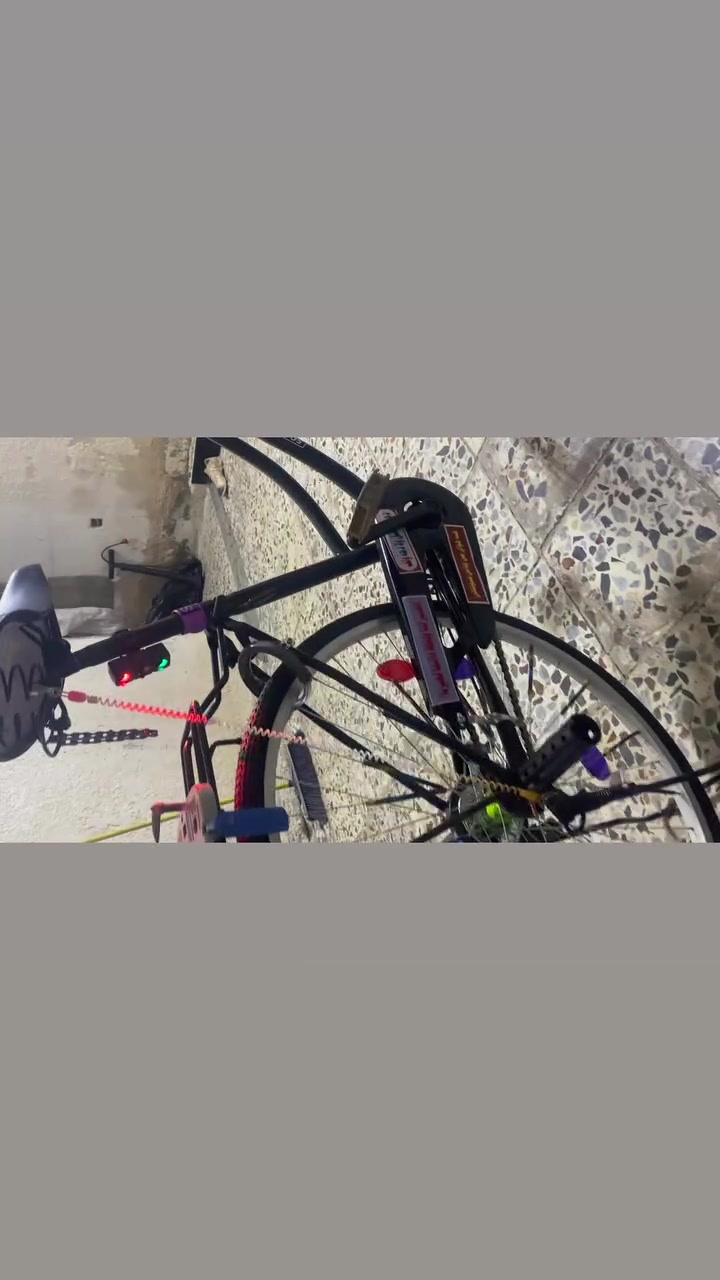 للبيع بيسكل بناتي مال حاويه شوفت عينك مال جناي حجم ٢٦انتصال او مراسله صفحه ***********
