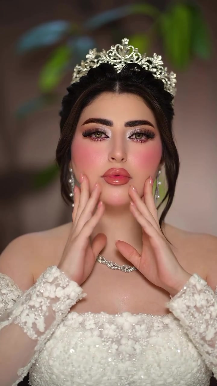 صيف بيوتي🤍
حنه + عرس + بدلات + ملحقات  500
حنه +عرس+ملحقات 250 
حنه او خطوبه او عرس مع ملحقات 150

زيونه _ ساحة ميسلون
***********#العراق #شعر #اكسبلور #hairstyles #بغداد
