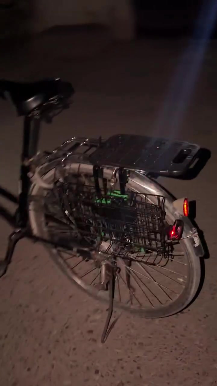 بايسكل للبيع 🚲
ياباني اصل حجم 27 گير داخلي ثلاث سرع وداينمو وسله جانبيه
موديل 2017🖤
السعر 150 💲وبيها مجال
للاستفسار اتصل على الرقم *********** او خاص
