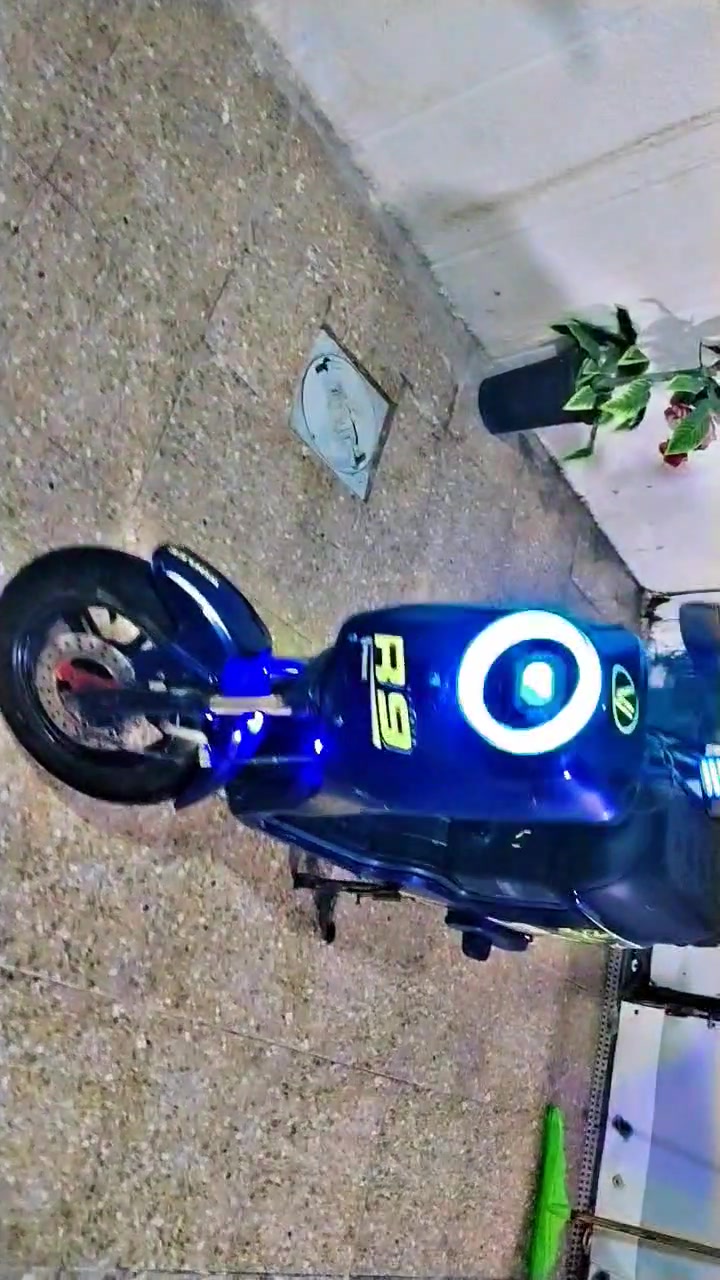 R9 • بطاريات16امبير • مدى٢٠كم