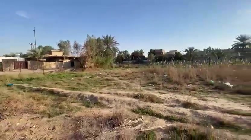 قطعة ارض للبيع في منطقة  الكرغولية سدة جبور  مقابل جامع حذيفة
/ الواجهة 8 /النزال25
المساحة الكلية 200m
جنس الارض زراعة سند 25 حق التصرف 
مي + كهرباء كلة واصل
القطعة هسة علا شارع واحد فترة وتصير علا شارعين يعني تصير ركن
للأستفسار اتصل علا هاذ الرقم ***********
او راسلني واتساب وشكراً
