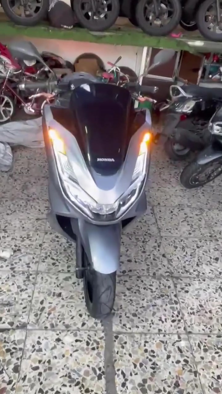 سلام عليكم دراجه pcx الجيل الرابع للبيع دراجه رمبه مكفولة كفاله عامة
من كهربائيات من كفرات مكينه مكفوله كفاله عامة 
وارد كوري ، شاحنة تلفون ، هيترات باليد
اي بي اس 
مكاني بغداد العطيفية
للتواصل خاص او هذا رقمي 
***********
