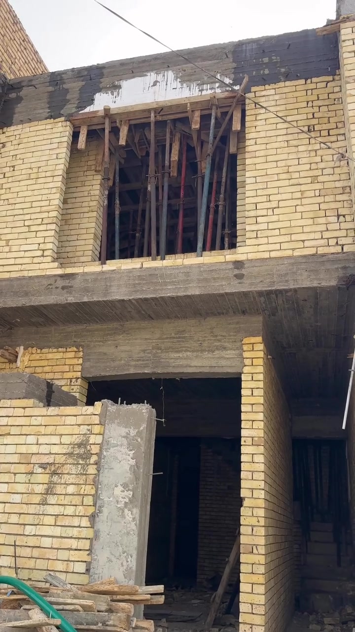 تسليم مفتاح • مواد وعمل • مقاولات