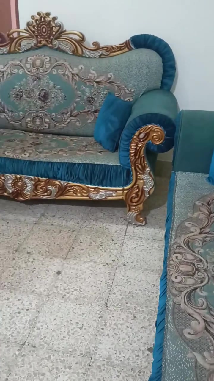 طاولة • للبيت • ماكو تفاصيل