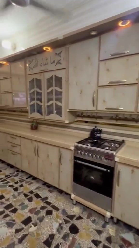 كاونتر جديد 9قطع كله مرمر ويا سنك مال بيت رايده بل 800 والله فصلته قبل سنه /***********
