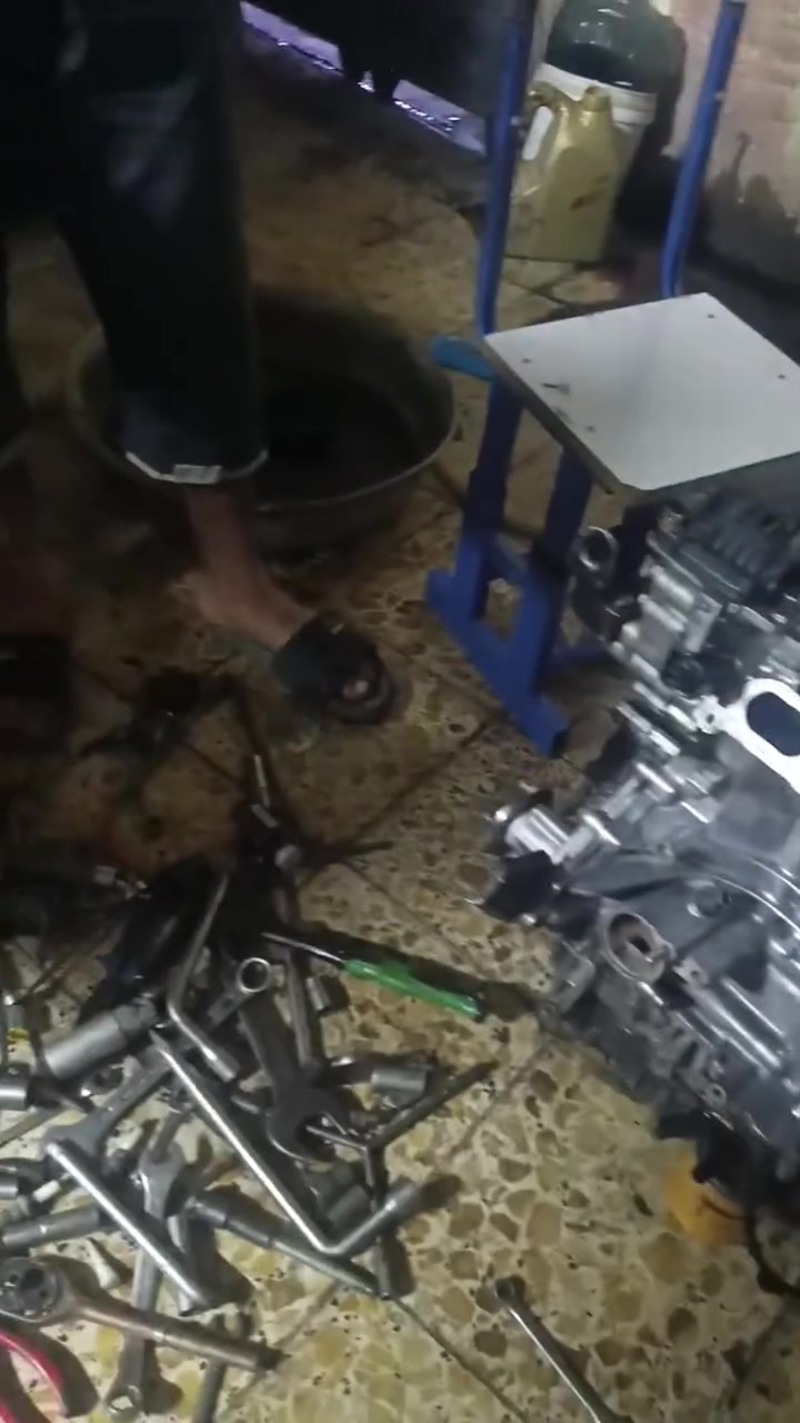 فيتر كهربائي تجفيت جميع أنواع سيارات عرض خاص تجفيت سايبا وية العمل شغل درجة أولى 125الف تجفيت شيري 160الف تجفيت سمند 200 تجفيت جميع أنواع سيارات تحديث دشبول سايبا من عضم النفخ هوة وشغلة 100الف مكاني بغداد زعفرانية جسر ديال  ***********
