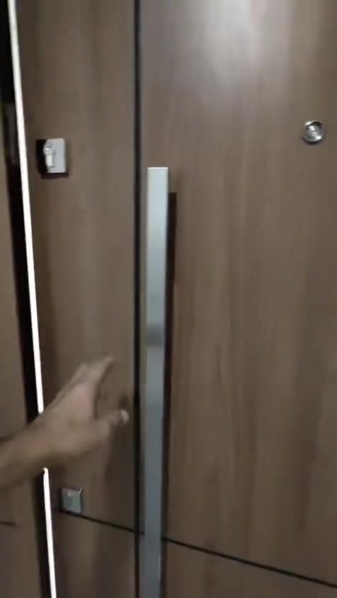 مؤثثة بالكامل • ٣ غرف • إطلالة مطار بغداد