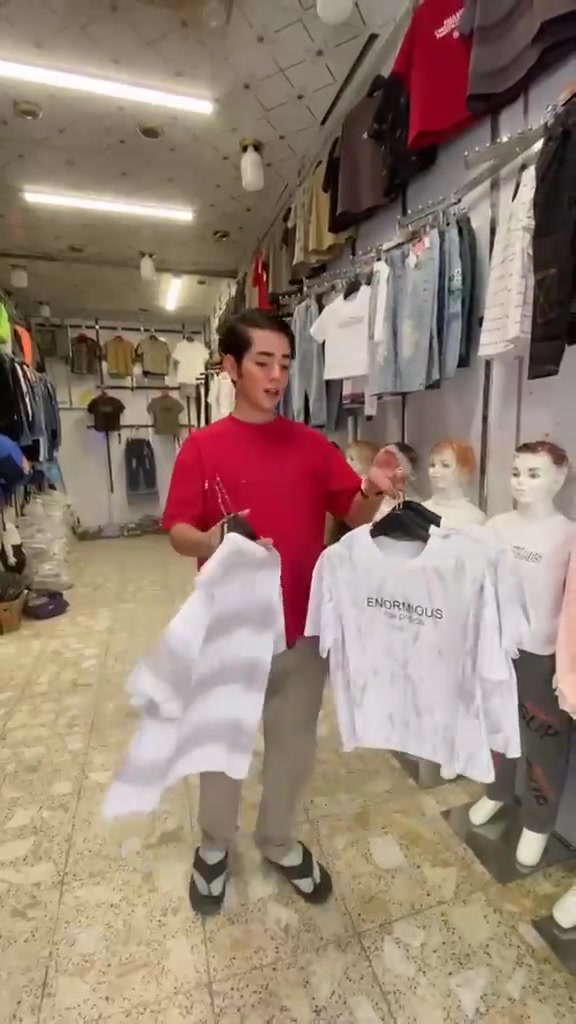 السلام عليكم 

مجمع عمو للألبسة الأطفال يقدم لكم اقوه العروض وانسب السعار 
وصول وجبه من بدي الماستر كوالتي عالي اكثر من 50 طرحه ومديل 
سعر القطعه 5الاف 
يوجد توصيل بغداد فقط 
عنوانه * بغداد مدينة الصدر سوق مريدي قطاع 40 
***********
واتساب ☎️
