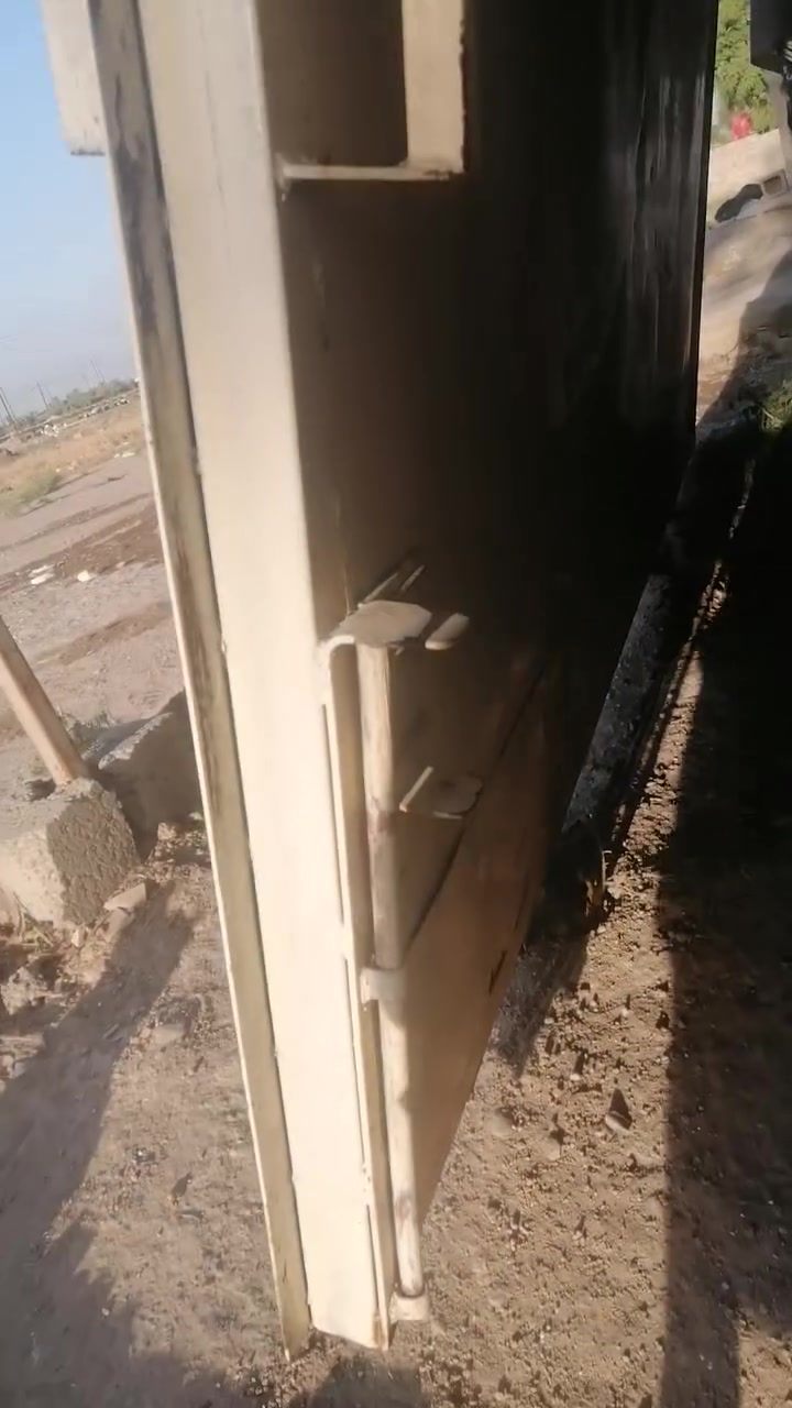 باب سلايت رتفاع 170طول 290
ثكيل كلش نضيف***********
