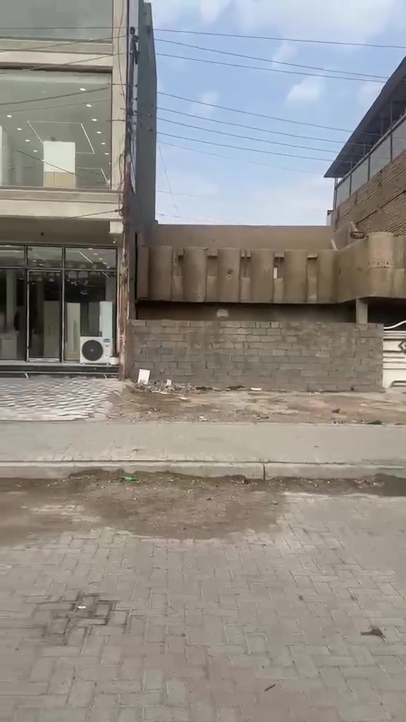 عقار تجاري • ٢٠٠م • شارع قطر الندى