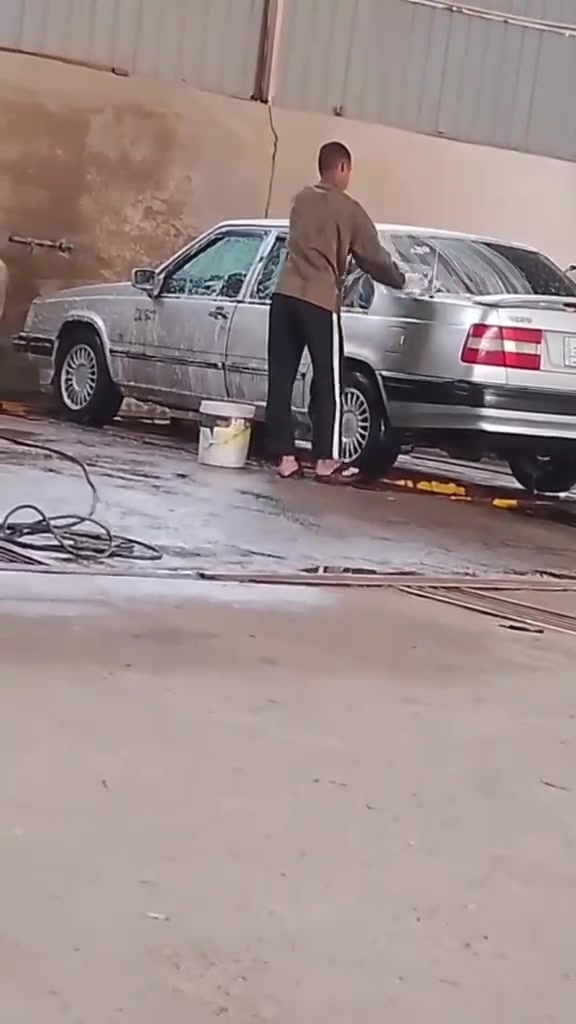 السلام عليكم
ڤولڤو 
موديل 91
خليجي
رقم بصره سنويه لل28 مداور ثاني يوم
كير اوتوماتيك 
جام كهرباء +قفل جام خلفي
غرفه جديده
(كير -محرك -تبريد  -كهربائيات) 
 سنتر لك شغال 
تخم تاير جديد +باتري جديد 
حداديته تخبل+ مطريات
 شباج مربعات
السياره جاهزه بيه نقوصات بصيطه
السياره بيه ضربه خفيفه جاملغ جه السايق   عندي سوناره موجود
#السعر ( 63 )وبيه مجال للشراي
مكان ناصريه
رجائا لا تعاملني بلتلفون مكلف بنشر
للاستفسار الاتصال على الرقم  صاحب السياره*********** مراوس بتكسي حسب قناعة
