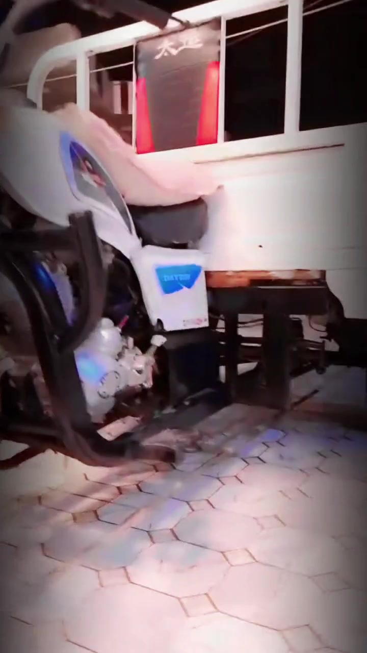 سلام عليكم ستوته البيع موديل 16 ستوته كله تعمير محرك مكفول شاصي مكفول كهربائيات كله تشتغل  ستوته وراق مكفولة سعر نتصال وتدلل هاذ رقمي ***********)***********

