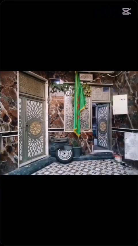 السلام عليكم بيت البيع في احي الصحفين مساحه 200 طابو طابقين وربع واستفسار ***********
***********
