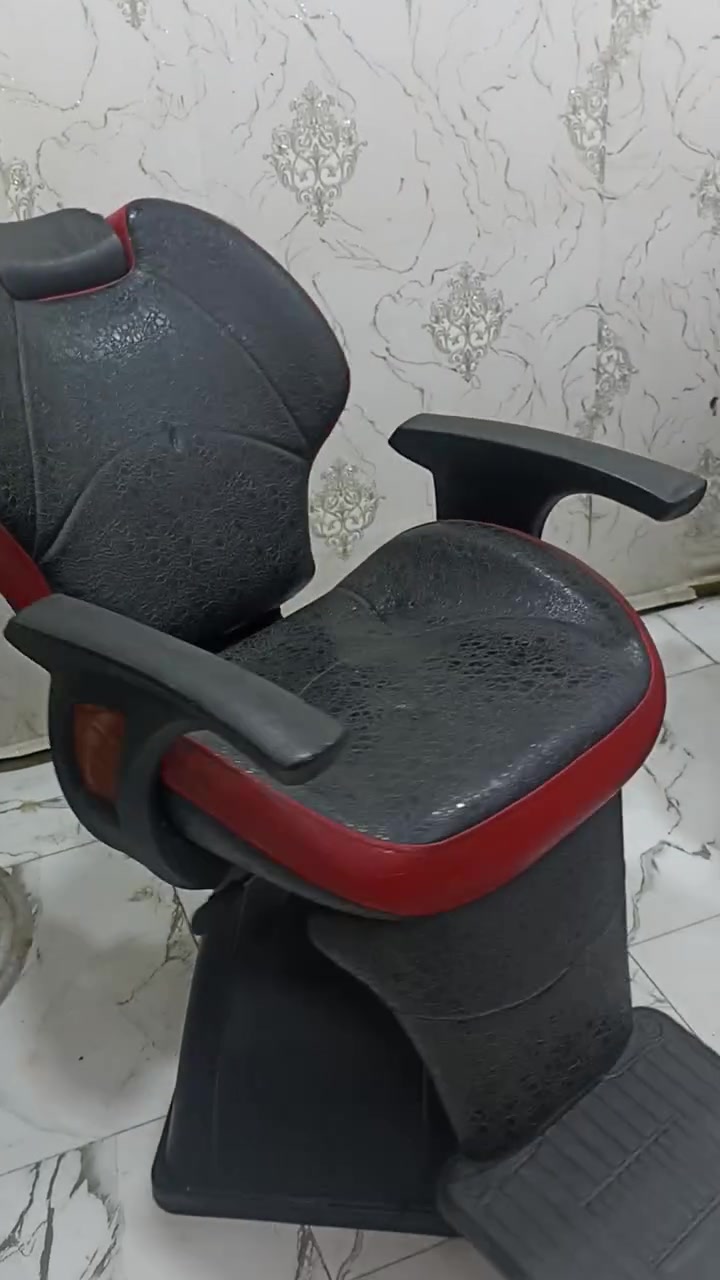 كرسي حلاقه للبيع الناصريه المركز
