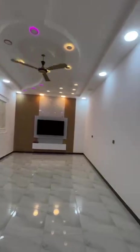 الدار للبيع شارع لاقواس   مساحة ٢٢٠ م 

الاستفسار اكثر اتصل  ***********
