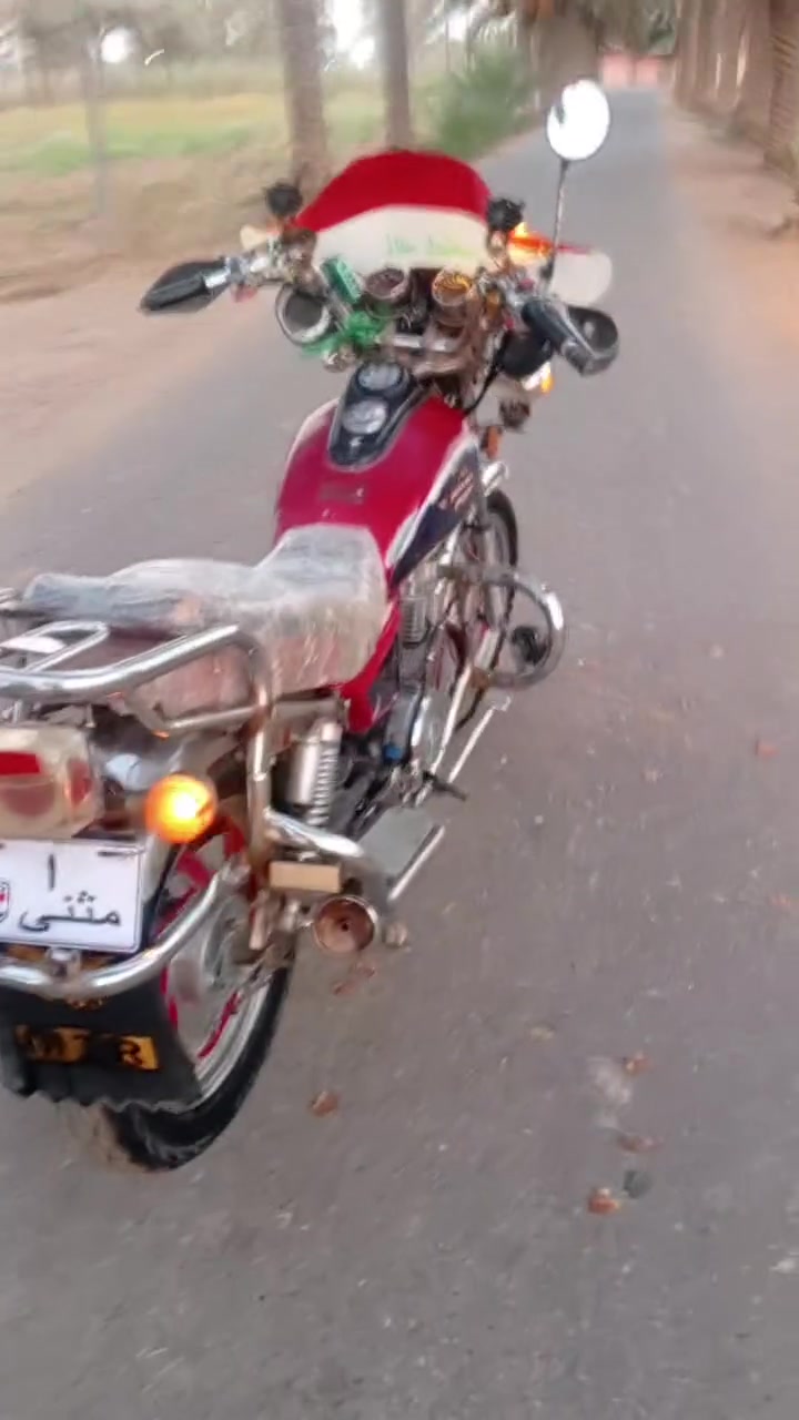 دالسلام عليكم دراجه للبيع جونده 2019 اوراق اصولي كله جديد دراجه انضف من الصوره المكان سده الهنديه المهناويه  السعر 650 وبيه مجال قليل  ***********
