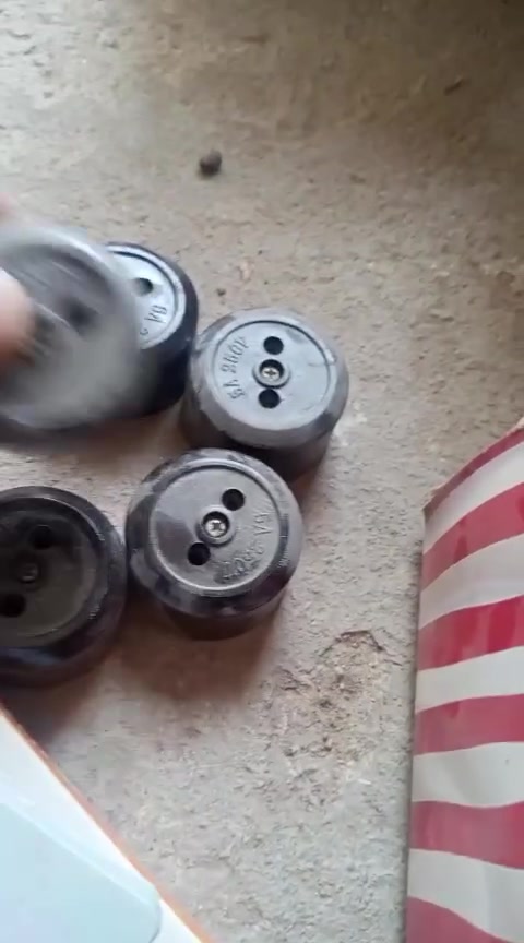 غراض لبيع  لعنوان  بغداد شماعيه حي سفير رقم الهاتف  ***********
