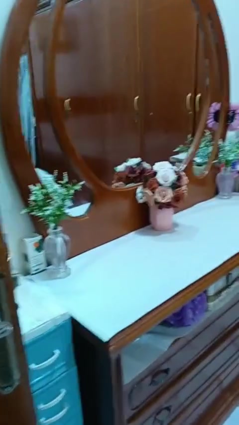 غرفة للبيع • تسكام