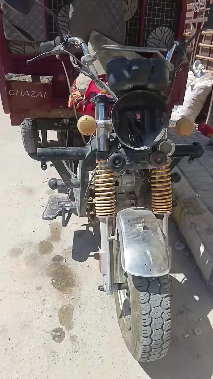 ستوته خير من الله سعرها مليون 200 وبيهه مجال قليل الشراي يتصل ***********
@
