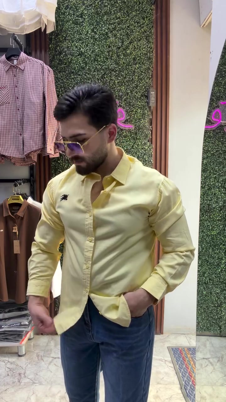 ⁨	قميص بربري كاجوال (Burberry Casual Shirt)💛
🎨 الألوان المتوفرة:
أصفر  
أحمر
أبيض
أسود
 نيلي
📏 القياسات المتوفرة:
من S إلى XXl
📍 للطلب أو الاستفسار: راسلونا على الخاص أو زورونا
ديالى الخالص قرب مدرسة السمؤال
🚚 يوجد توصيل لكافة المحافظات
#بغداد #explorer #ملابس #ريلز #ترند⁩
