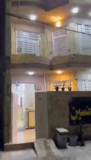 منزل بناء حديث للبيع المساحة 100 متر
منزل للبيع 
* المساحة 100 متر 
* بناء حديث طابقين 
* الطابق الاول : يحتوي على مضيف و مطبخ و صاله وغرفه و حمام
* الطابق الثاني : يحتوي غرفتين و غرفه صغيره وحمام وكما موضح في الفيديو 

@ الموقع :: زراعي شاكر العاني - شارع 15 - قرب اسواق فدك

السعر : 140 بي مجال قليل 

للاستفسار : ***********
