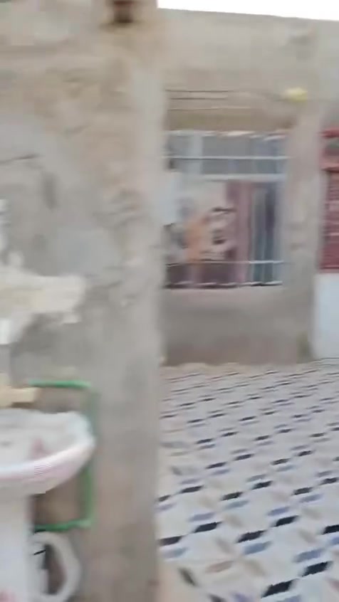 يا الله بيت للبيع المساحه 150 م برضوية الثامنه خلف مدينة الزائرين غرفتين وصاله ومطبخ وستقبال وصحيات داخليه وخارجيه السعر ولاستفسار تصل على رقم *********** او مراجعة مكتب الإمام علي ع للعقار برضويه الثامنه قرب مدرسة شمس الشموس
